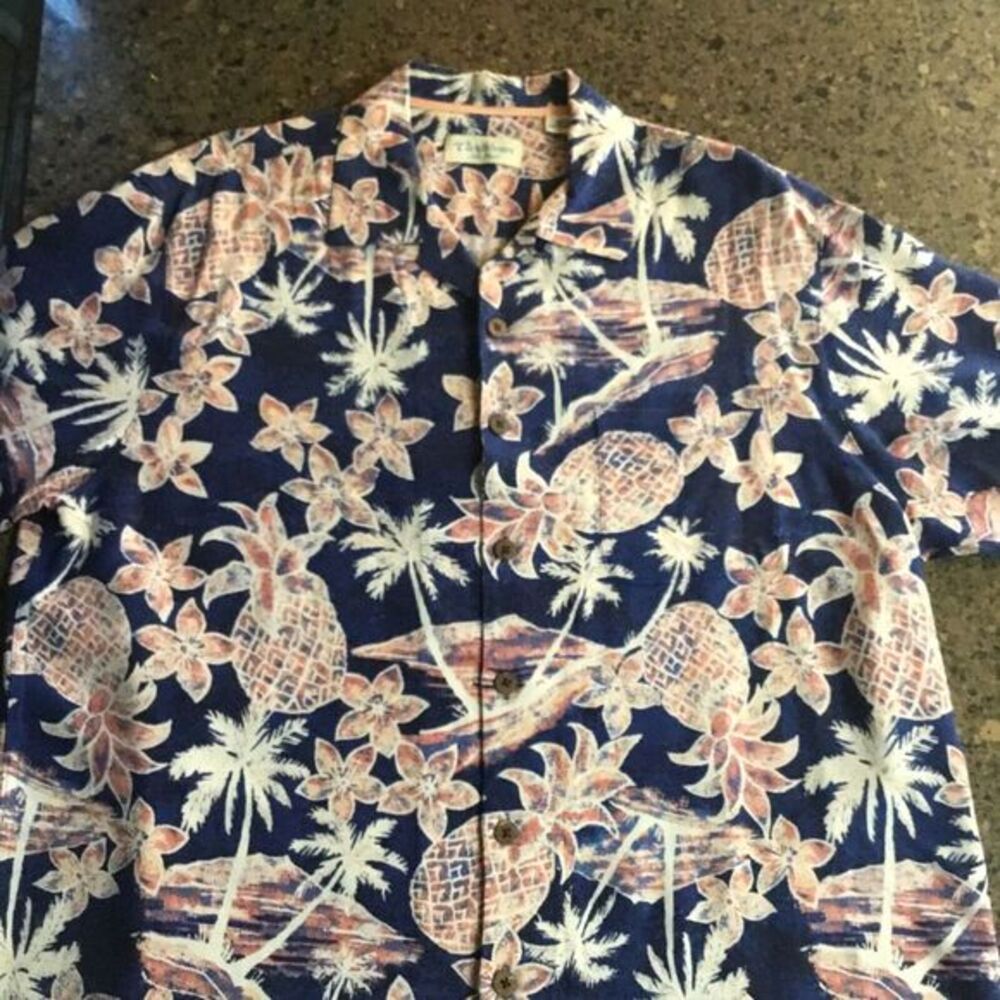 Caribbean Silk Blend Shirt Blue With Pink Pinapples‎ Large